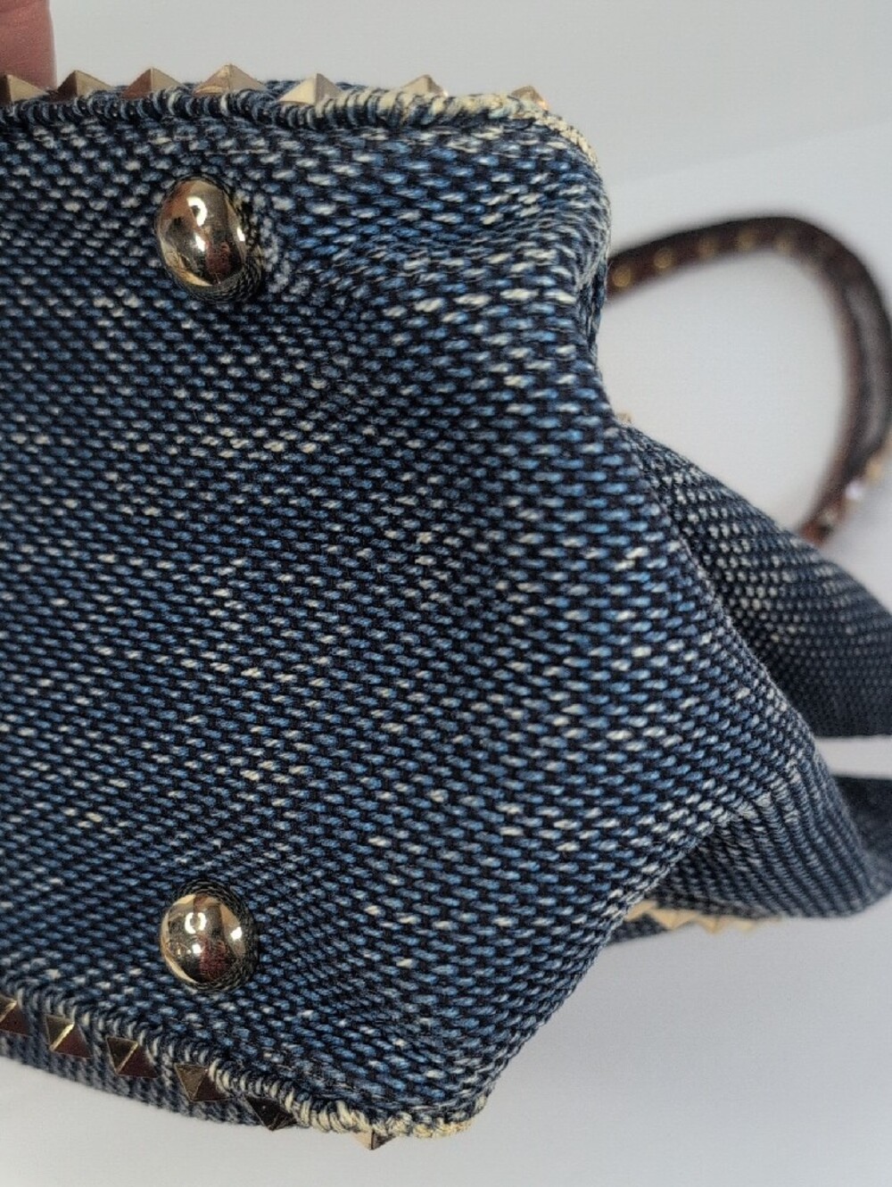 Valentino Garavani Denim Rockstud Tote Bag - Picture 11 of 16